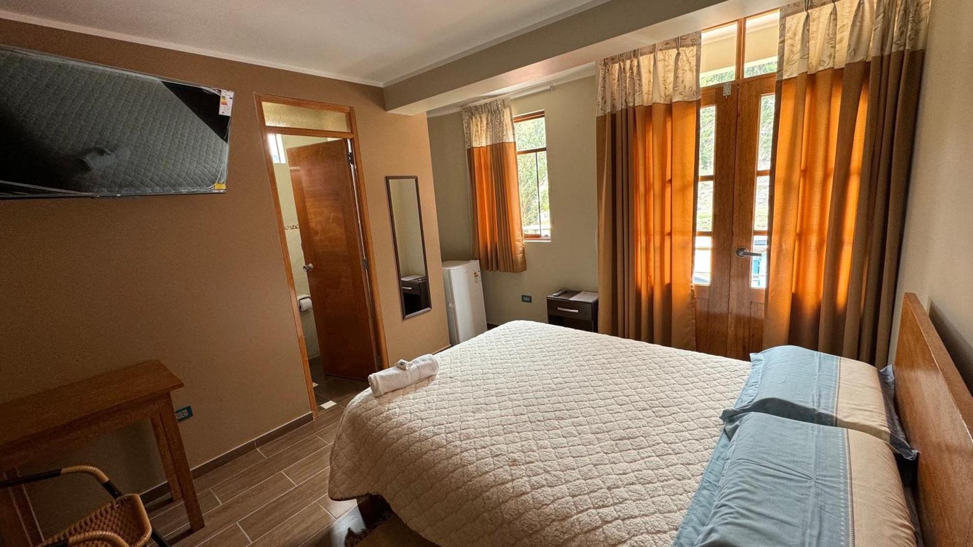 Hostal Tinkoj Chavín de Huantar Buitenkant foto